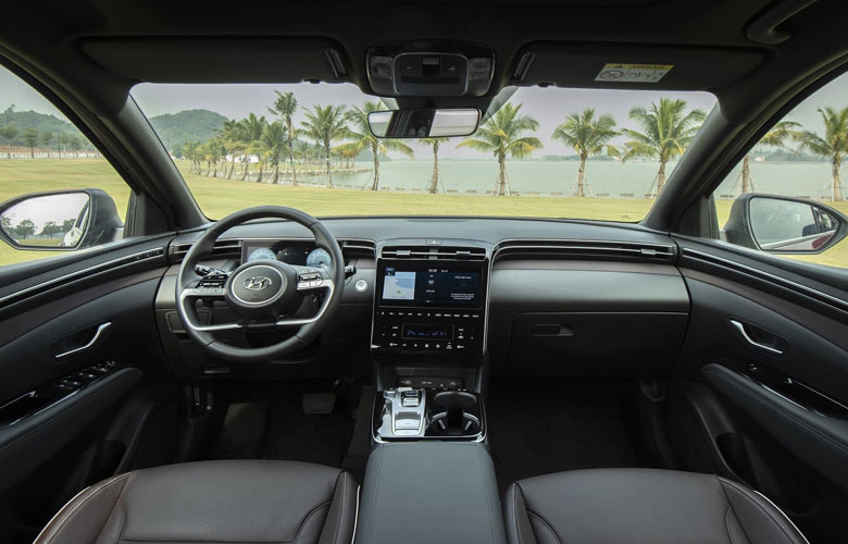 Bảng taplo của Hyundai Tucson được thiết kế gọn gàng, hiện đại