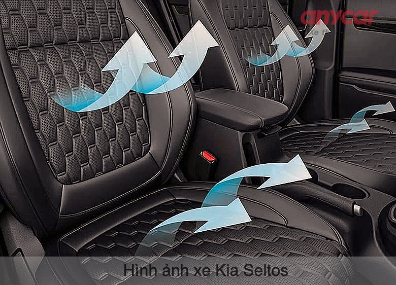 KIA Seltos bản 1.4 Deluxe cũng sẽ được trang bị ghế da (màu đen)