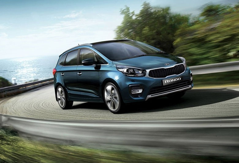 Kia Rondo là mẫu xe 7 chỗ có khối động cơ mạnh nhất mẽ